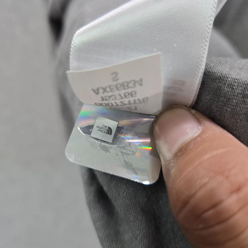 The North Face Men‎ Shirt Small Gray Wandered Tonal Box Logo Long Sleeve